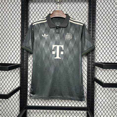 FC Bayern Oktoberfest Kit